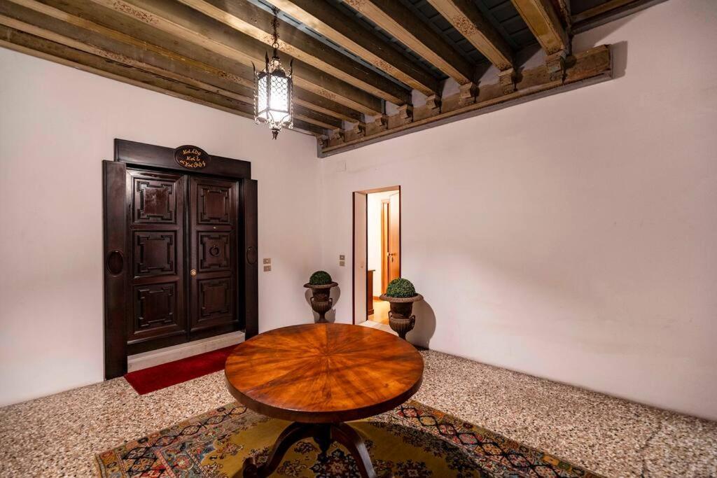 Design Loft In - San Polo Apartment Venedig